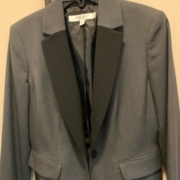 🌺Nine West tuxedo style blazer - Picture 1 of 7